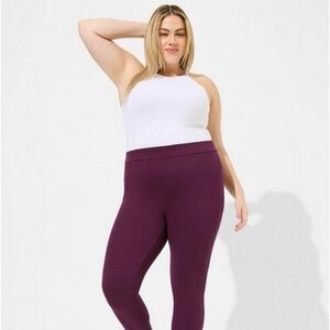 Torrid NWT Full Length Pull On Purple Leggings. Size 1